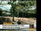 Imágenes de la Cota Mil donde se hayan estudiantes de la uni