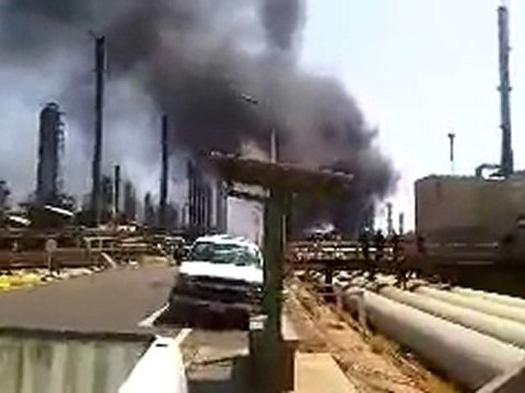 Fwd: VID 00000-20100329-1014.3GP Video Del Incendio En Refin