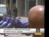 Guardia Nacional Bolivariana desaloja invasores en la Av. Le