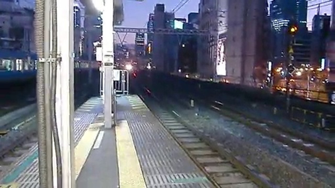 京浜東北線209系ウラ64編成　神田に到着