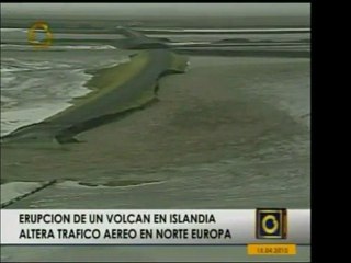 Un volcán de Islandia erupciona expulsando una nube de ceniz