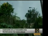 Un grupo de personas trancaron la carretera panamericana en