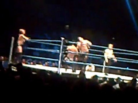 KANE l'a dur face à SLATER & GABRIEL... BIG SHOW remet bon ordre et finit - 22 avril 2011 LIEVIN