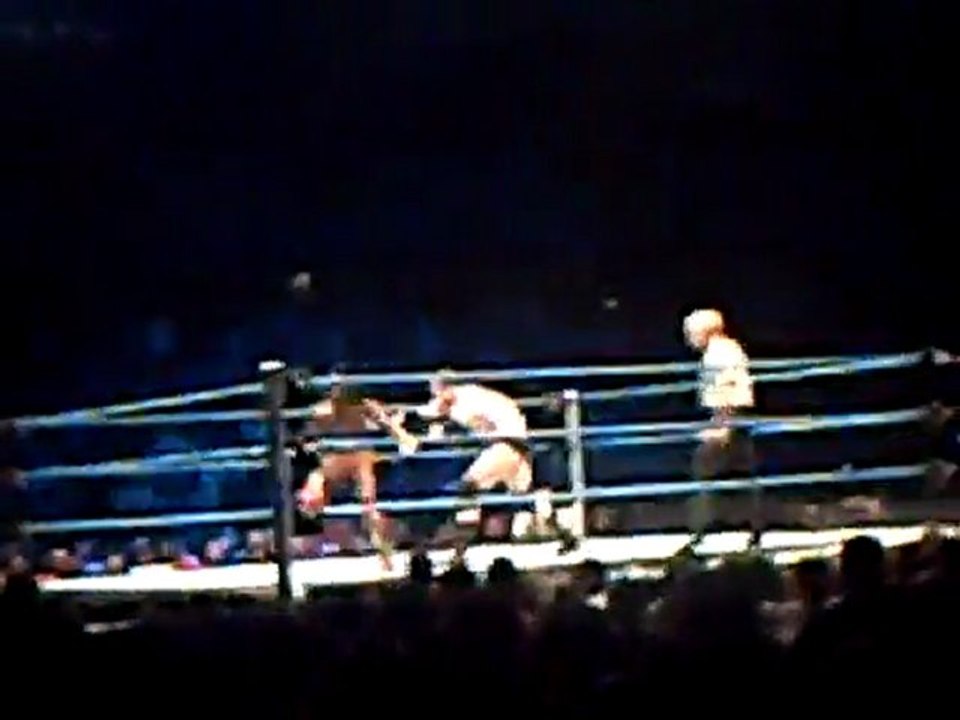 BARRETT tient le choc face à KINGSTON - 22 avril 2011 LIEVIN