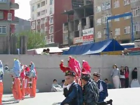 2010-2011 23 Nisan - Aydın Yöresi Halk Oyunları Gösterisi