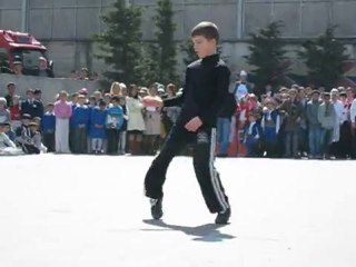 2010-2011 -- 23 Nisan - Dans Gösterisi