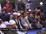 Muslims pray in the street in Rome - no comment