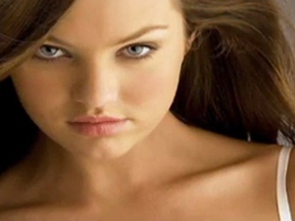 Böyle Ayrılık Olmaz - Nilüfer