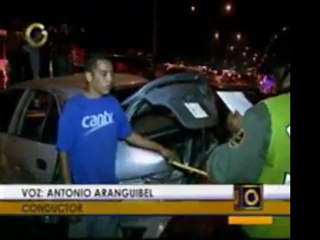 Download Video: Accidente en la vía Caracas-Guarenas dejó 14 personas herida