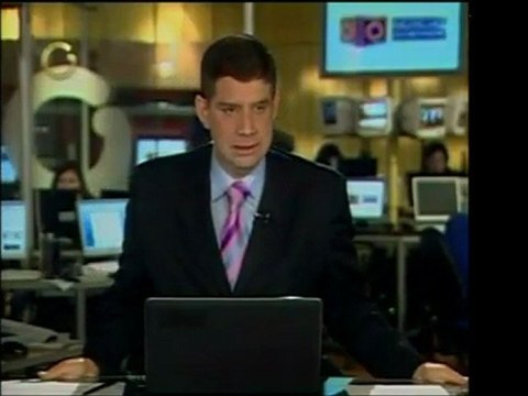 Las 22 personas rescatadas de los peñeros extraviados llegan