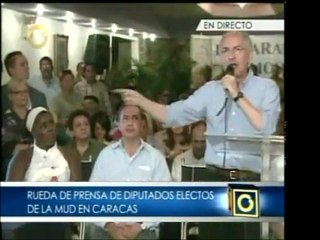 Antonio Ledezma declara en acto de la MUD con sus diputados