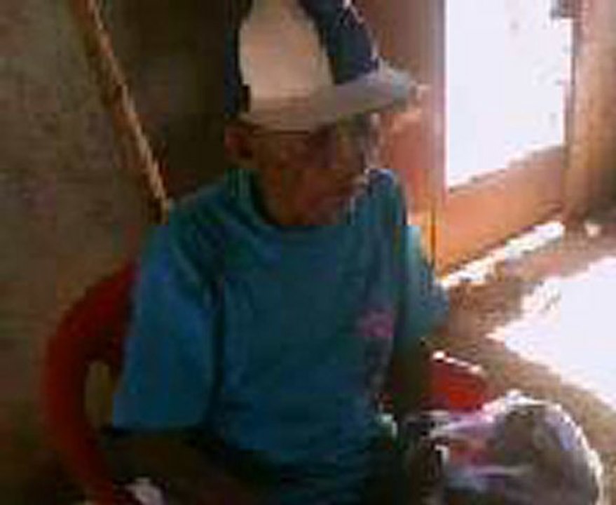 PAPÁ LIPE SIEMPRE CANTANDO