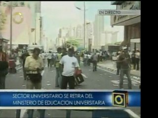 Dirigentes universitarios se retiran del Ministerio de Educa