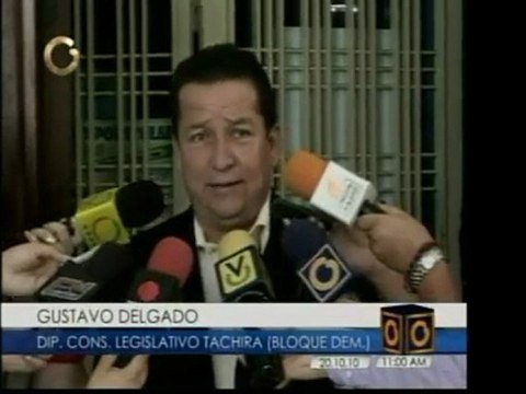 Largas colas en Táchira frente a desabastecimiento de gasoli