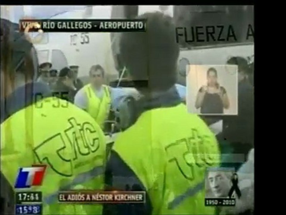 El ataud de Néstor Kirchner parte hacia su destino final, el