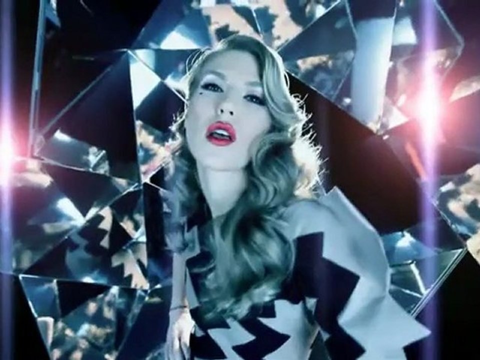 Corina Feat . JJ - No Sleepin' (Official HD Video)