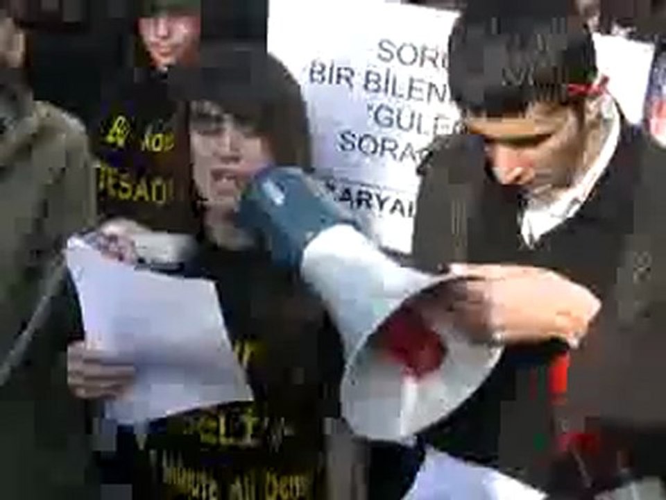 Sakaryalı öğrenciler şifreli YGS'yi protesto etti