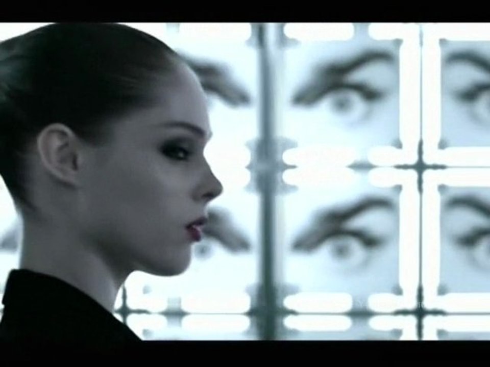 Publicité - "elle. le nouveau parfum" (by YVES SAINT LAURENT) 2008