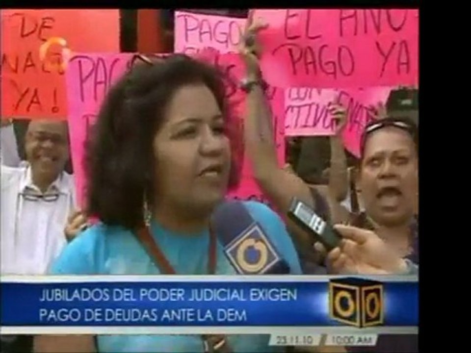 Jubilados del Poder Judicial reclaman en la calle frente a l