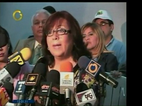 Distintos personajes invitan a la marcha por la constitución