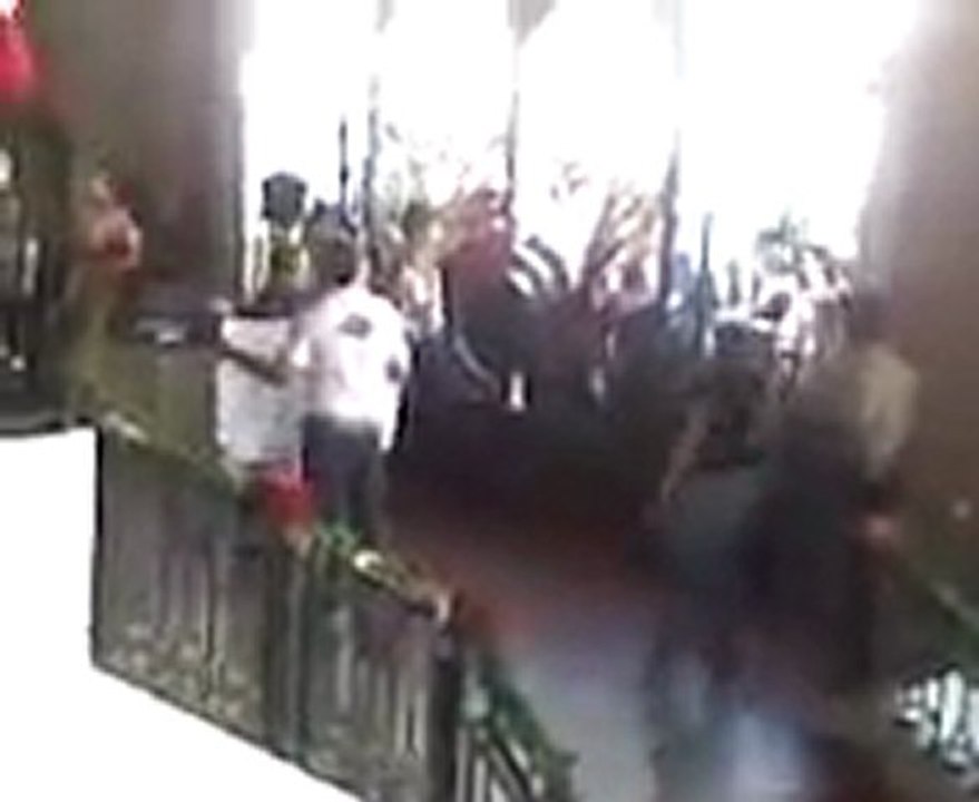 toma por parte de los educadores estatales por falta de pago