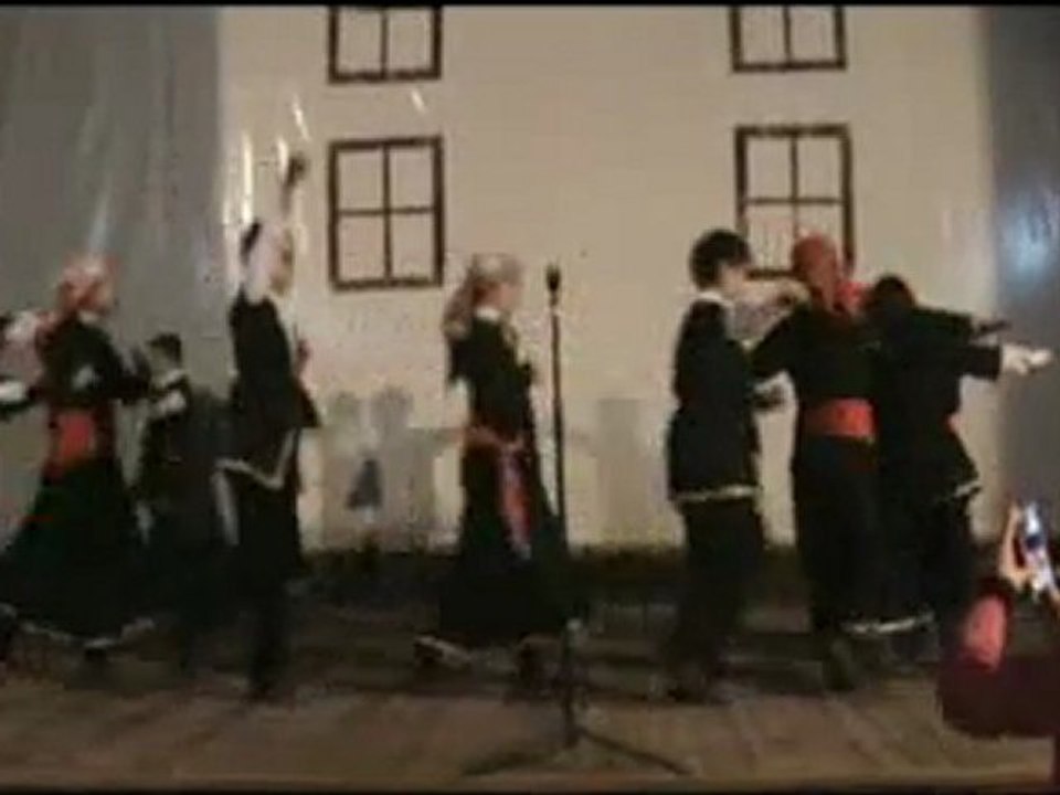 Damar İlköğretim Okulu 23 Nisan 2011 (Kafkas Oyunu)