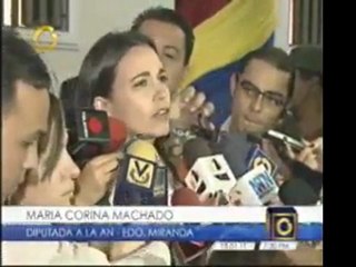 María Corina Machano: "la oferta de Chávez es insuficiente"