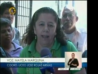 Maestros y alumnos del colegio José Rojas Armas, de Catia, p