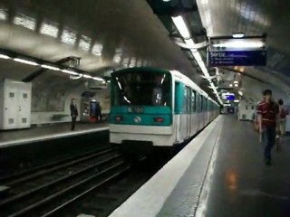 2011 AVR 23 M12 MONTPARNASSE