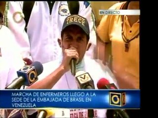 Los enfermeros llegaron a la embajada de Brasil. Desmienten