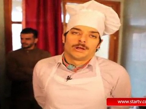 Öğrenci evindeki Manyak Şef Hayrettin - Hayrettin ' den