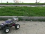 Der Dual Hunter - ein RC-Auto mit zwei Motoren!