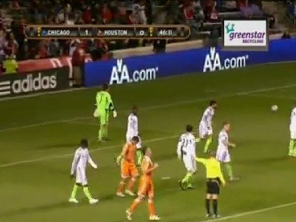 Houston's unbeaten streak continues