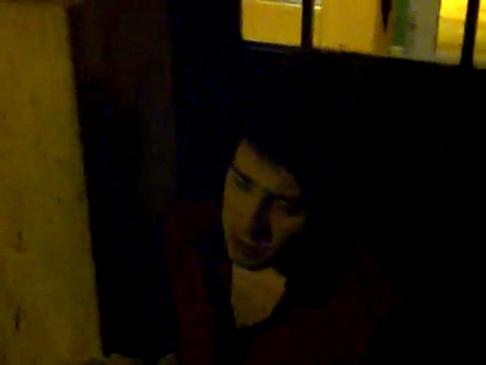 VID-20110424-00001