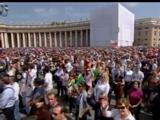 Pope urges end to Libya conflict