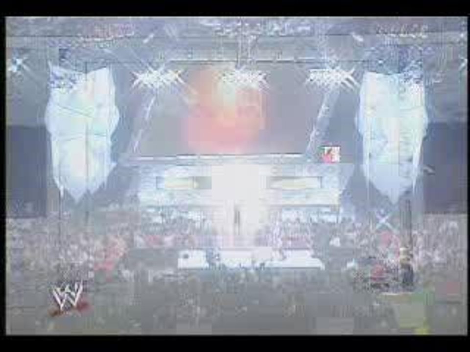 Goldberg vs Triple H