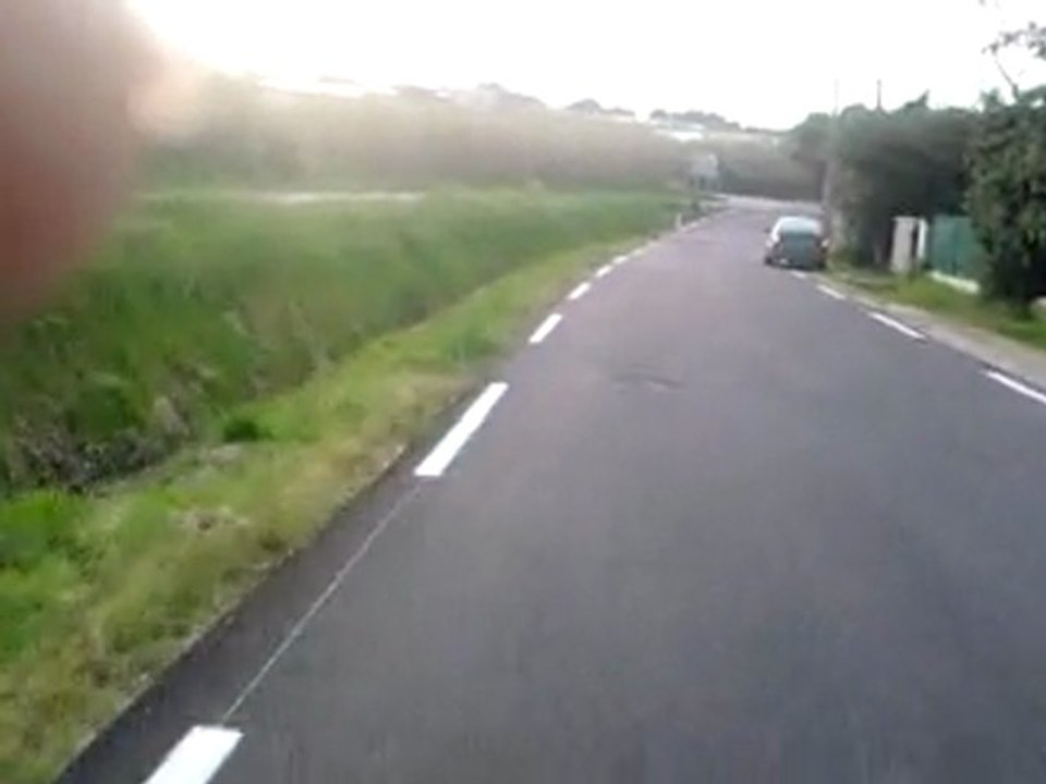 Comment faire du vélo sans les mains?(reponses dans la description)