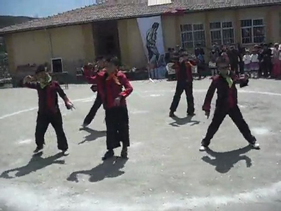 APAÇİİİ...!!! YUKARIÖRENSEKİİ..!!