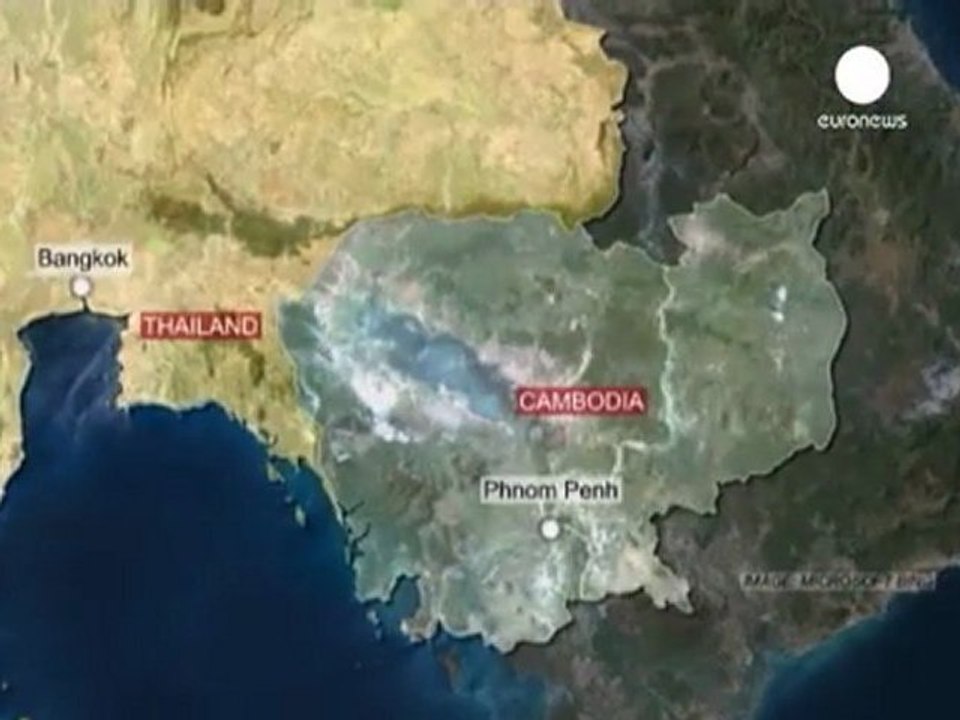 Thai-Cambodian clashes rage into third day