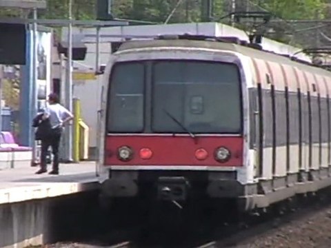 MI84 : Départ de la gare de Bry sur Marne sur la ligne A du RER