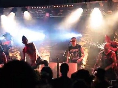 Extrait Le Bal des Enragés au Moulin de Pontcey le 14/04/2011 Sepultura-Refuse/Resist