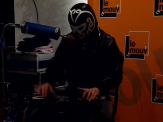 Cascadeur -Walker- sur Le Mouv en direct du Printemps De Bourges 2011