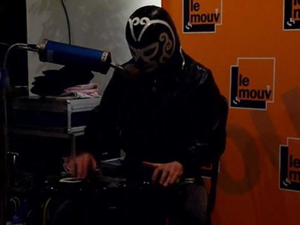 Cascadeur -Walker- sur Le Mouv en direct du Printemps De Bourges 2011