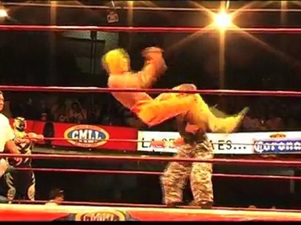 Luchadora de corazòn (La fièvre des arènes)