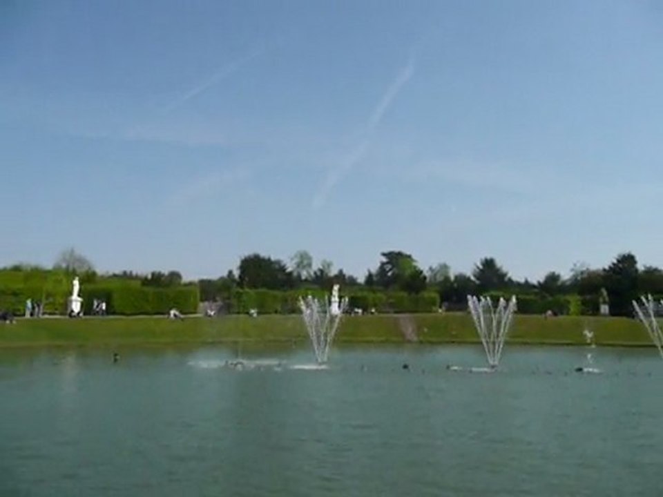 Versailles les Grandes Eaux au bassin du miroir