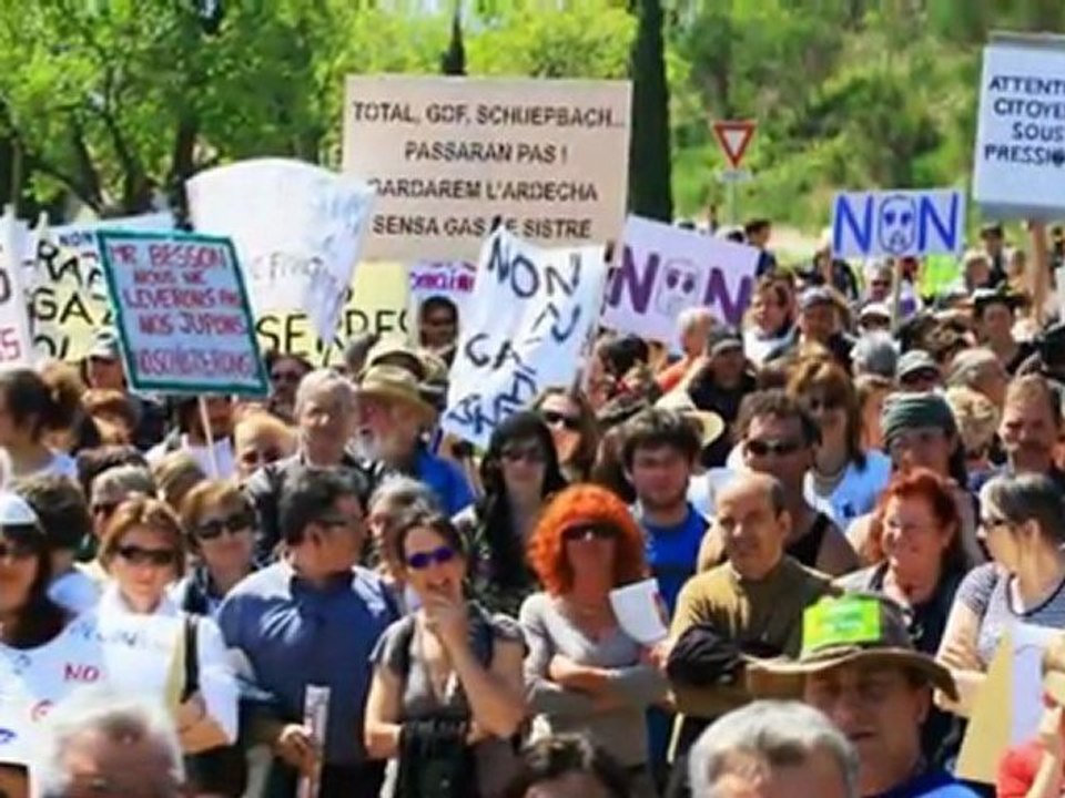 MANIFESTATION DONZERE DROME 16 AVRIL 2011 NON AU GAZ DE SCHISTE