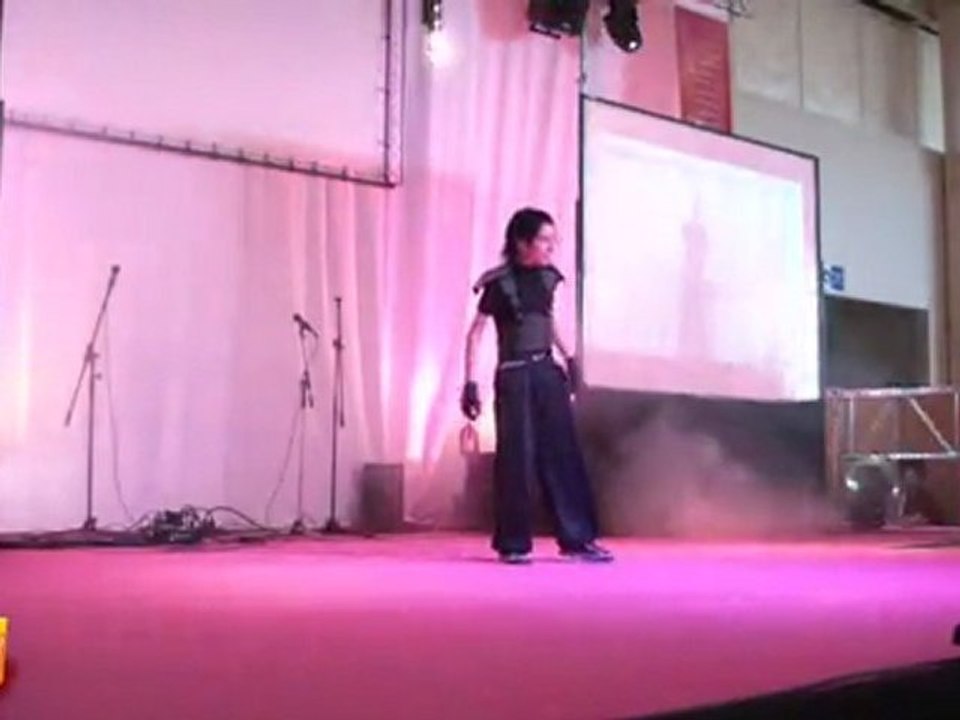 Cosplay Solo TGS Ohanami 2011 5/14 Zack Fair (FF7 Crisis Core)