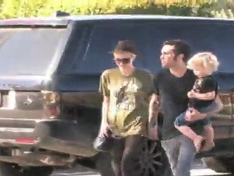Ashlee Simpson And Pete Wentz Spotted Together