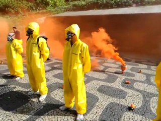 Protesta en Rio contra nueva central nuclear brasileña