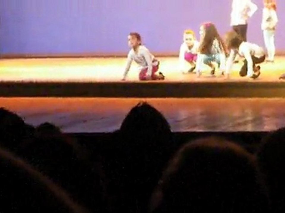 Premier gala de danse pour Dania, opéra théatre d' Avignon (23avril 2011)